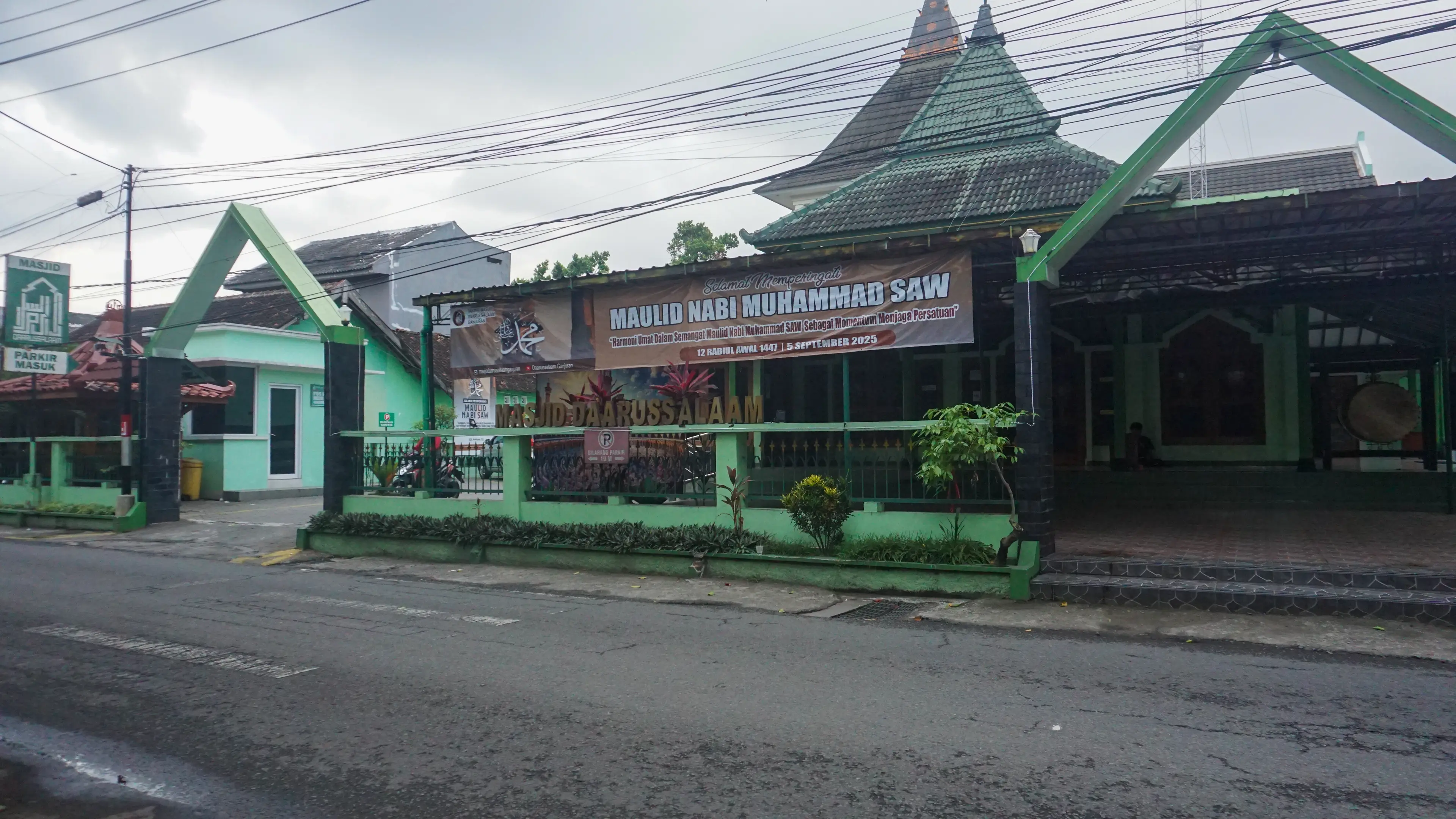 Masjid Daarussalaam Ganjuran